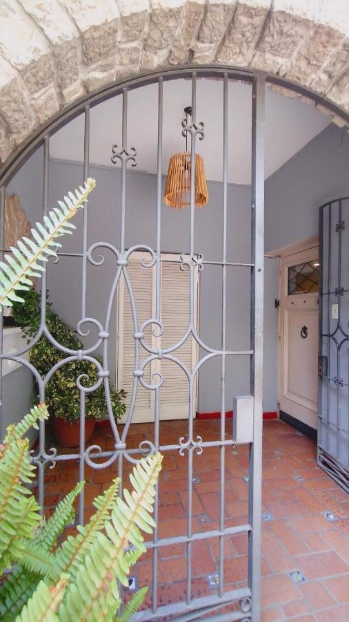 Mora Hostel Мендоса Экстерьер фото