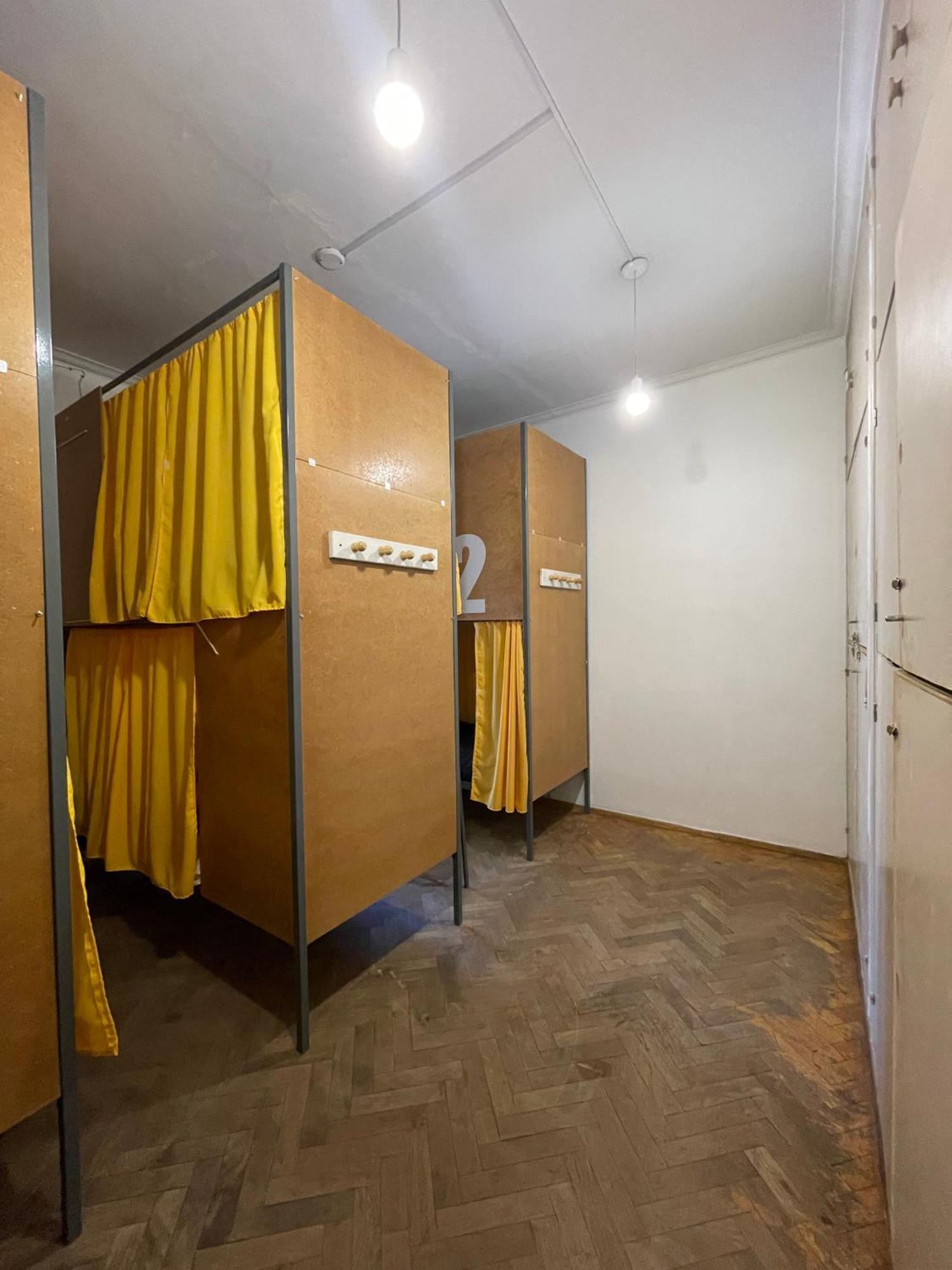 Mora Hostel Мендоса Экстерьер фото