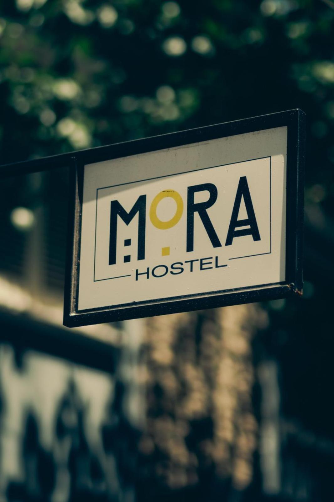 Mora Hostel Мендоса Экстерьер фото