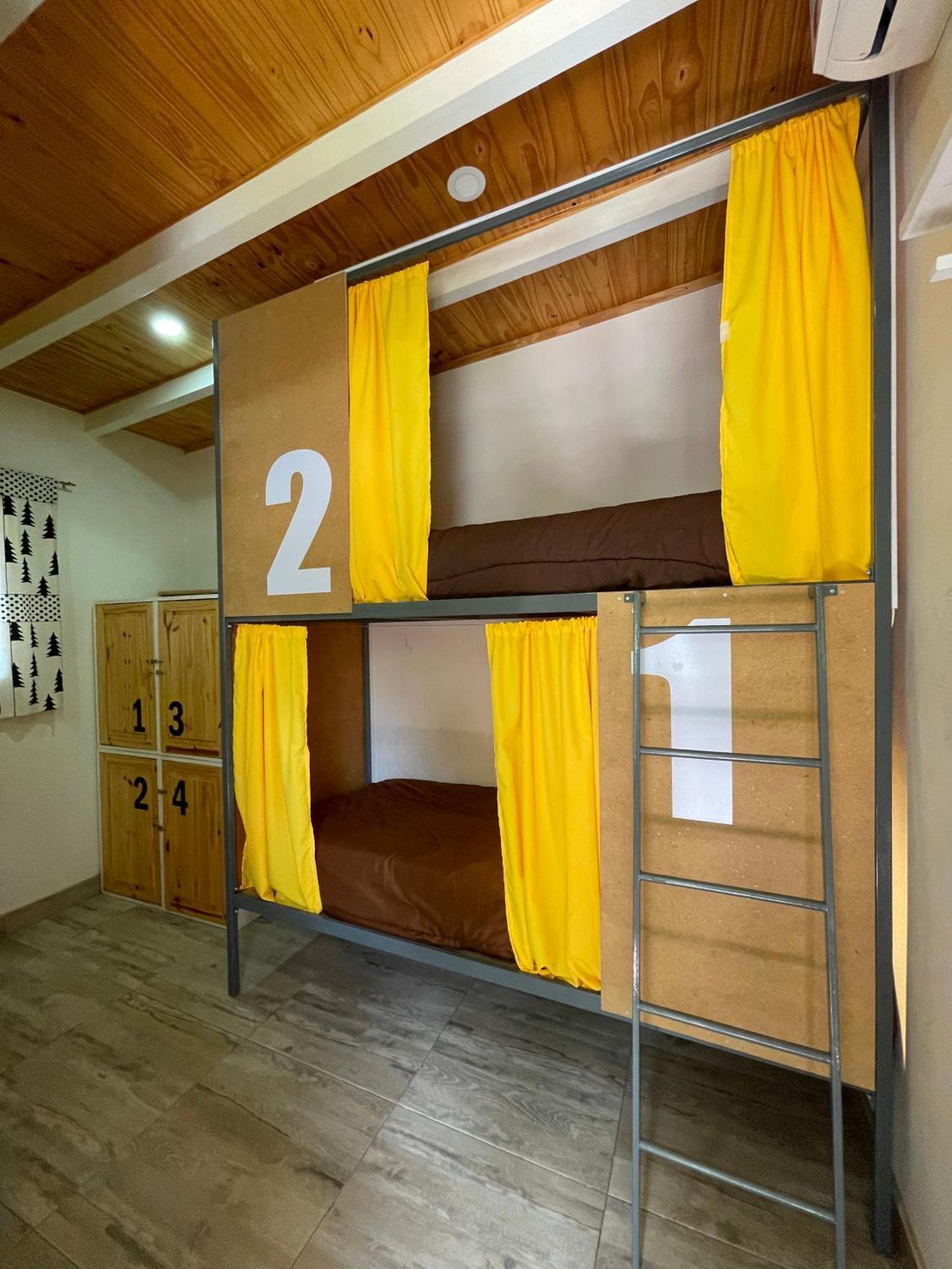 Mora Hostel Мендоса Экстерьер фото