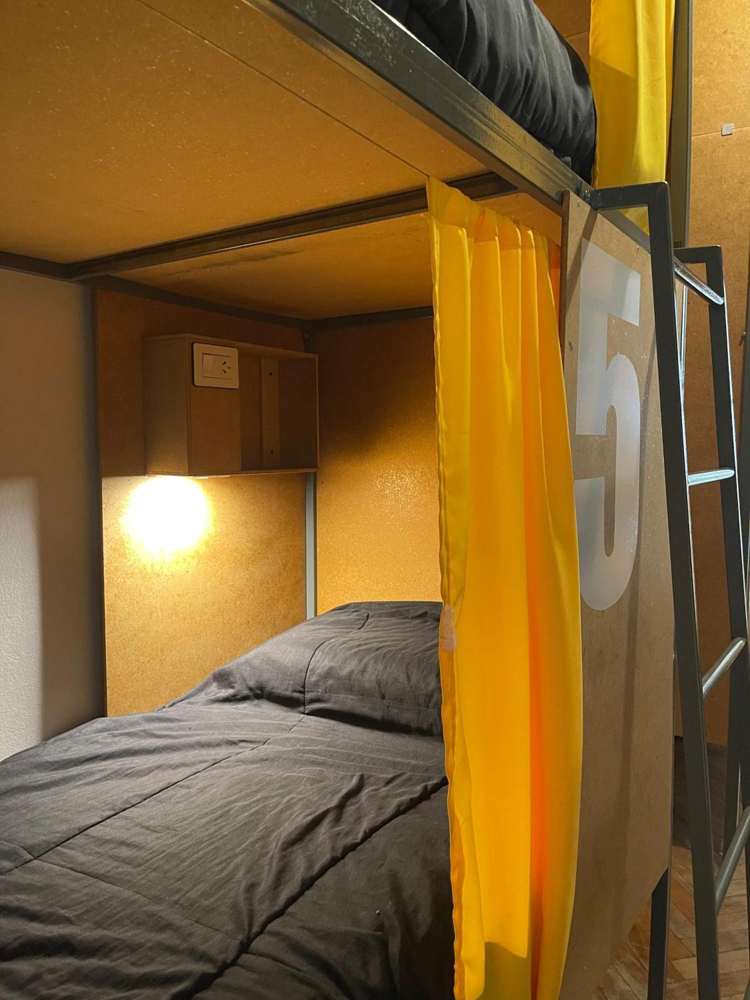 Mora Hostel Мендоса Экстерьер фото