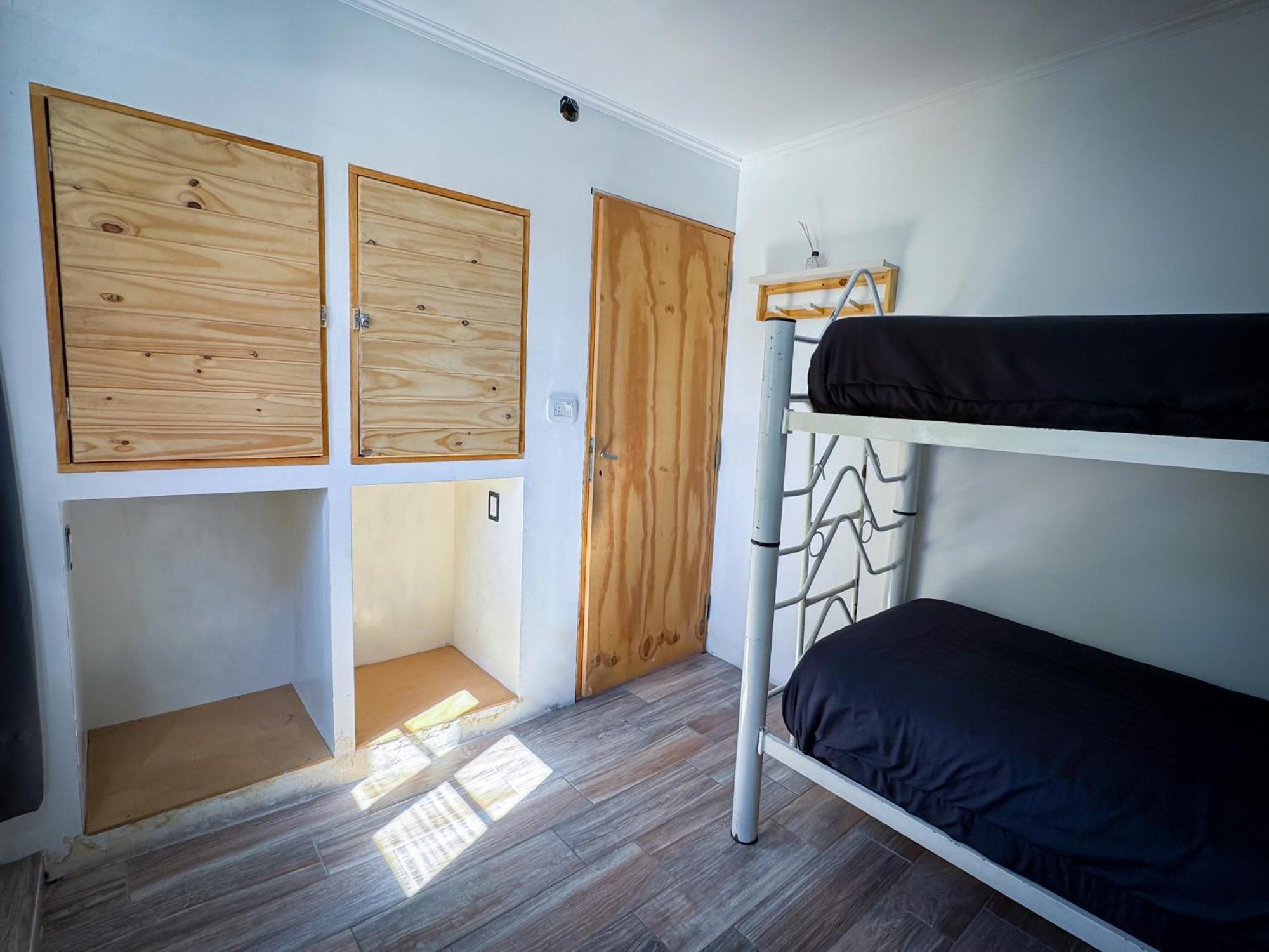 Mora Hostel Мендоса Экстерьер фото